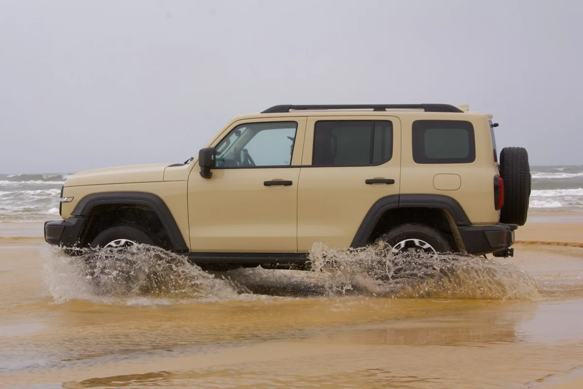 2026 GWM Tank 300 Ultra Hi4-T Review Exposes Prado Plastic Box