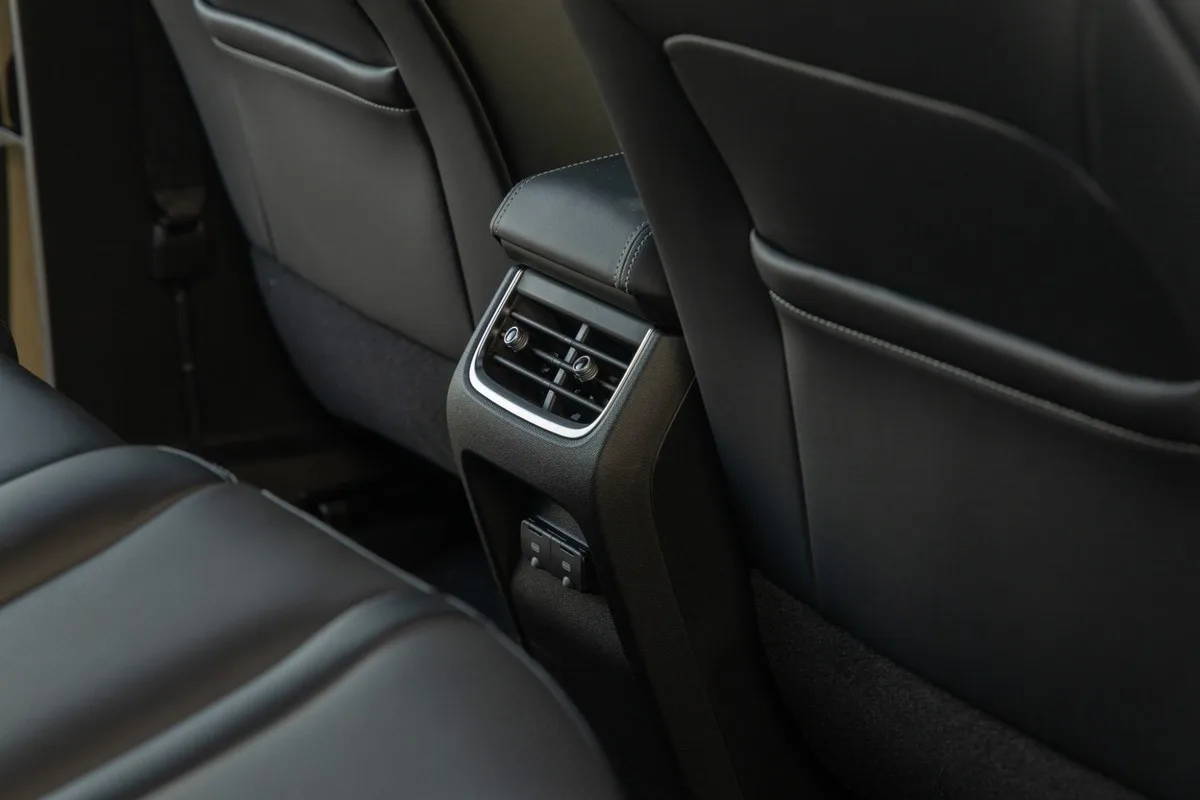 GWM Tank 300 Ultra Hi4-T rear air vents and USB ports on the back of the centre console
