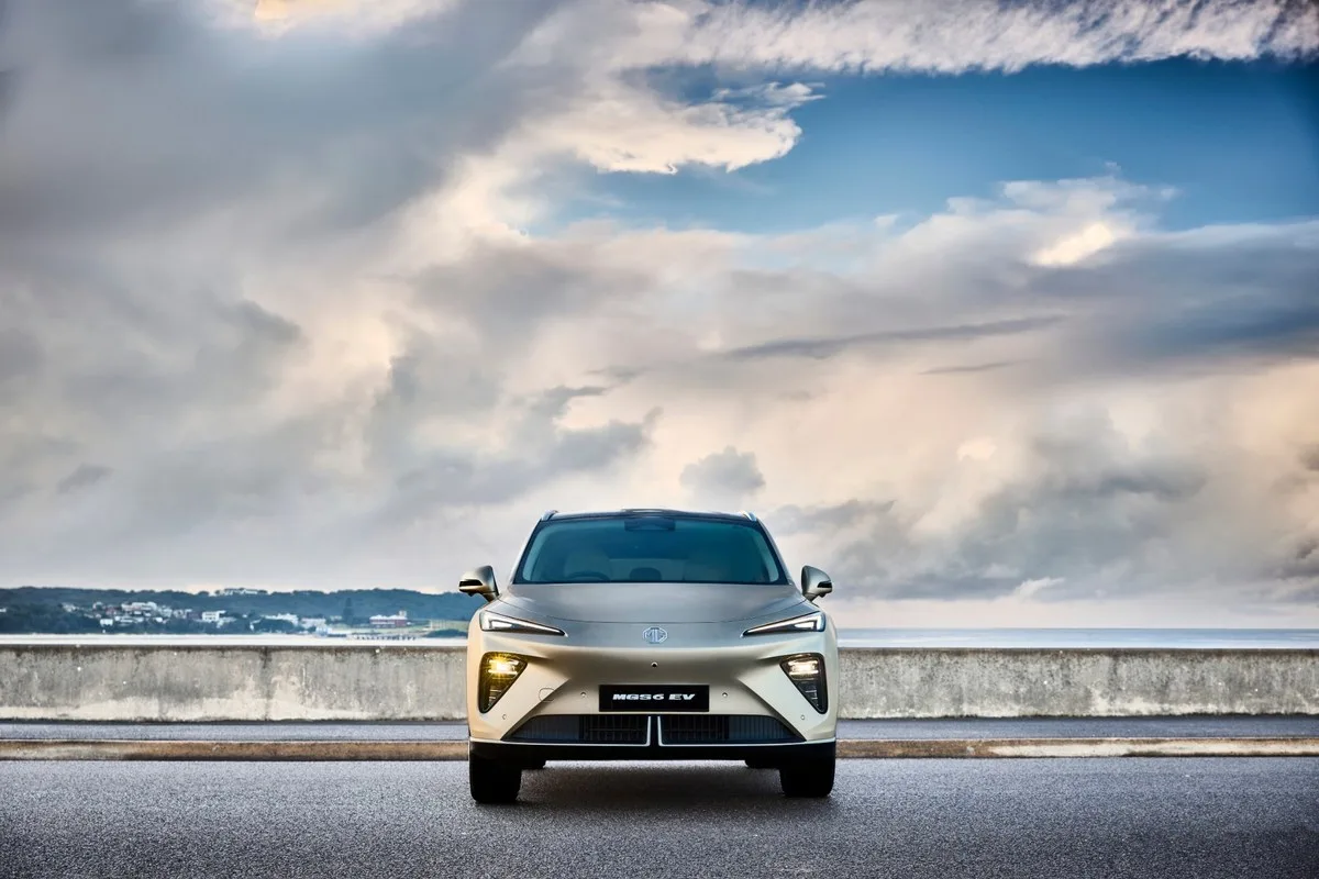 Chinese Car Makers Expand as Ford and GM Cut EV Plans