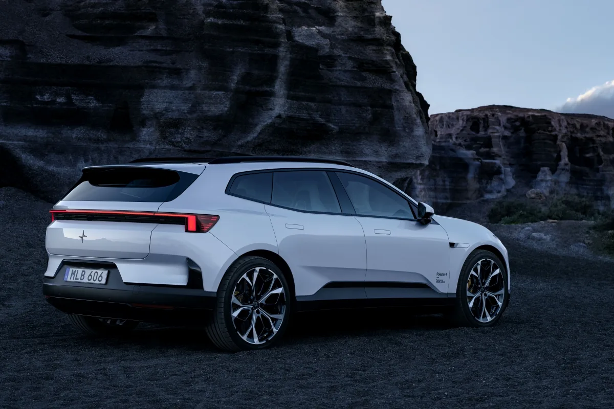 Polestar 4 SUV rear 3/4