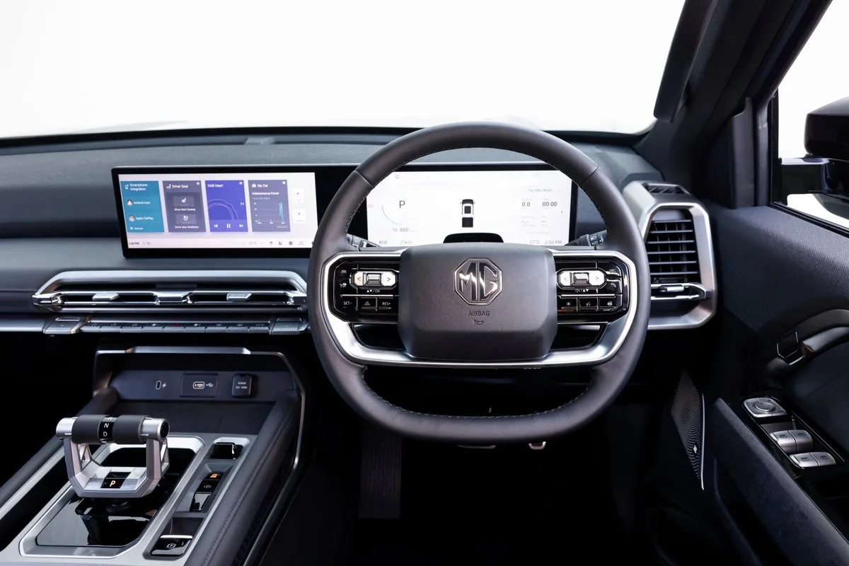 2026 MG U9 EV dashboard and screens