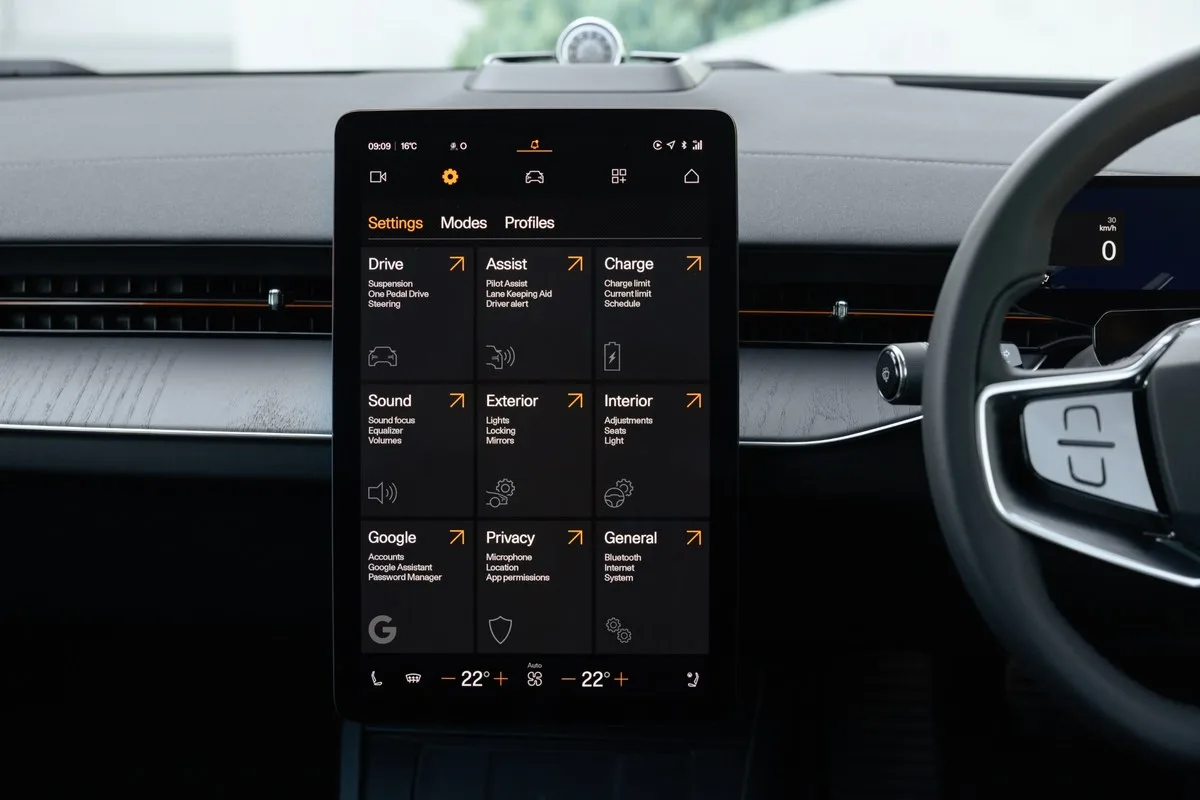 Polestar 5 Performance centre screen settings menu