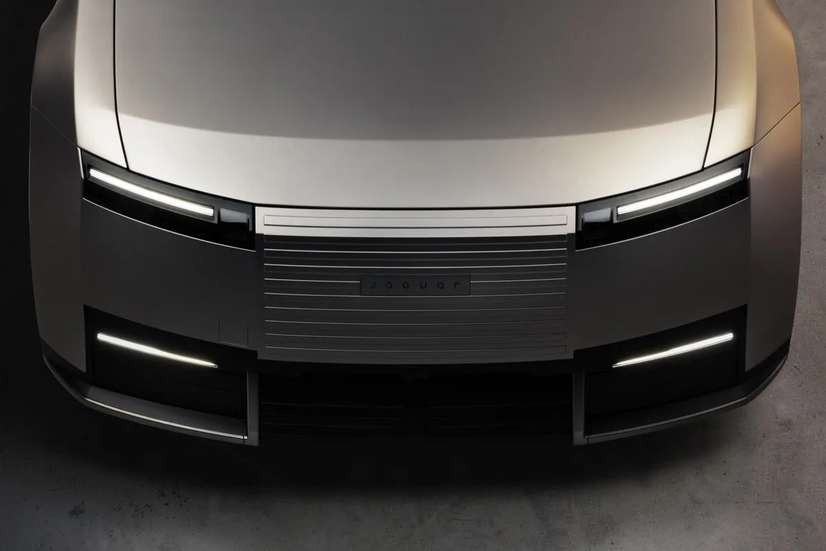 Jaguar Type 01 front lights and grille