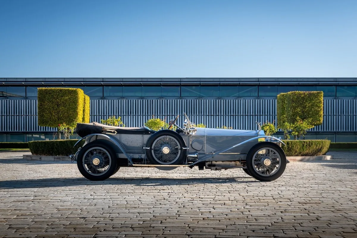 Silver Rolls-Royce Silver Ghost open tourer in full side profile